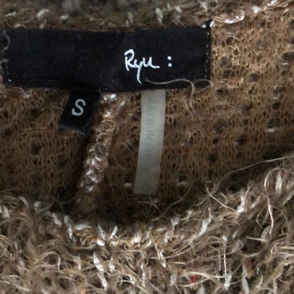 Ladies Fashionable oversized sweater or minidress - Picture 7 of 7